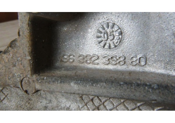 кронштейн двигуна задній, опора півосі Peugeot, Citroen 1.4, 1.6, 1.6 16V, 1807L4, 9637123180, 9638239880
